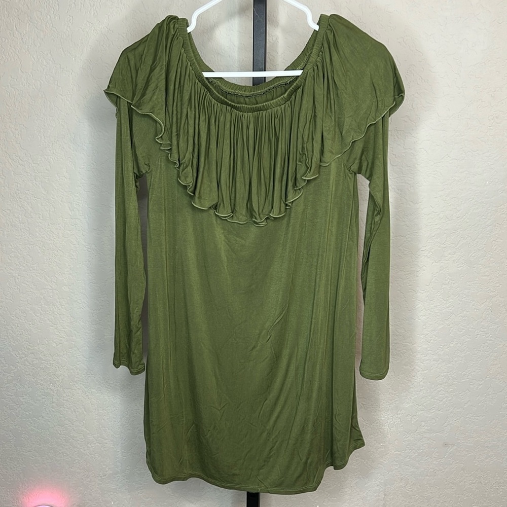 413 - Chaser NWT Olive Green Long Sleeve with Ruffle Collar, Size Medium